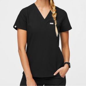 Medium FIGS 1-pocket scrub top in black.